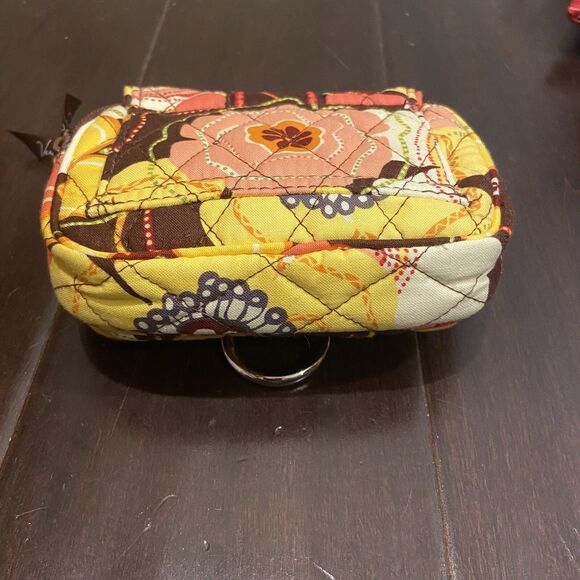 VERA BRADLEY Buttercup Pattern Shoot From the Hip Crossbody/Belt Loop Bag EUC - Picture 3 of 8